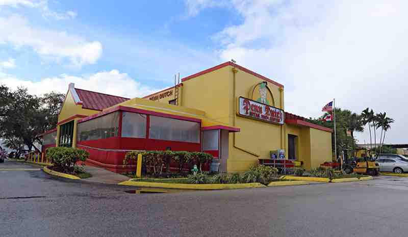 Review Of Penn Dutch Food Center 33020 Restaurant 3950 N 28th