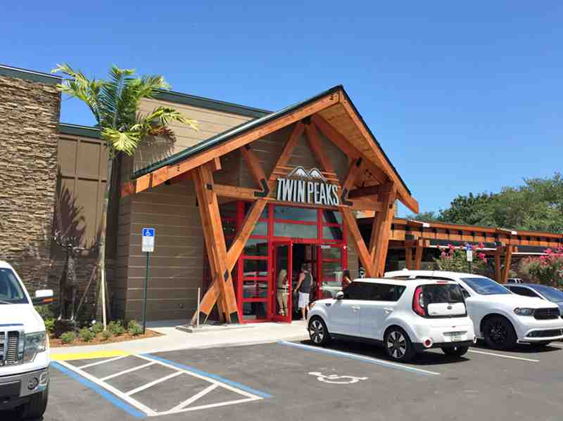 Review Of Twin Peaks 33324 Restaurant 2000 S University Dr Twin Peaks Davie